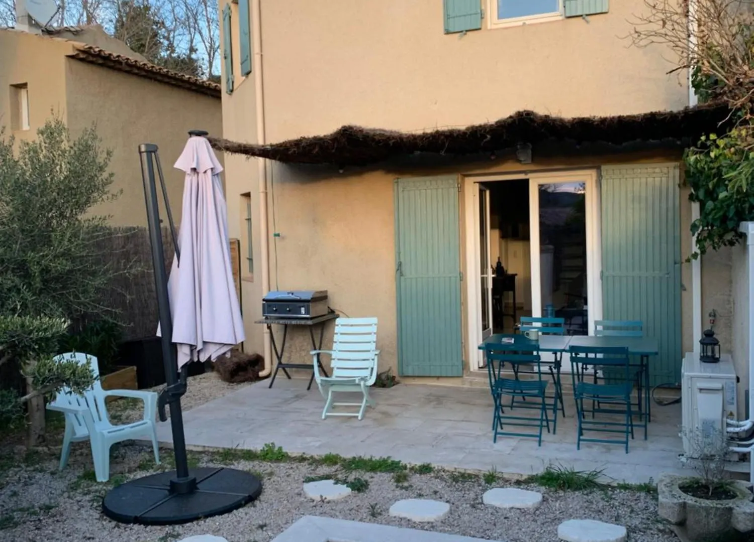 Maison De Charme A Lourmarin 0*,